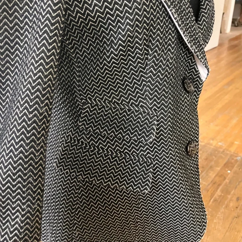 Armani Collezioni Blzck And White Chevron Suit - Picture 11 of 17